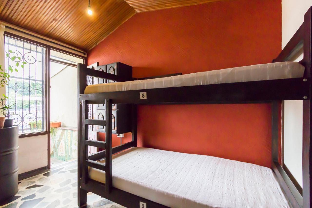 Pensión Casa En Llamas